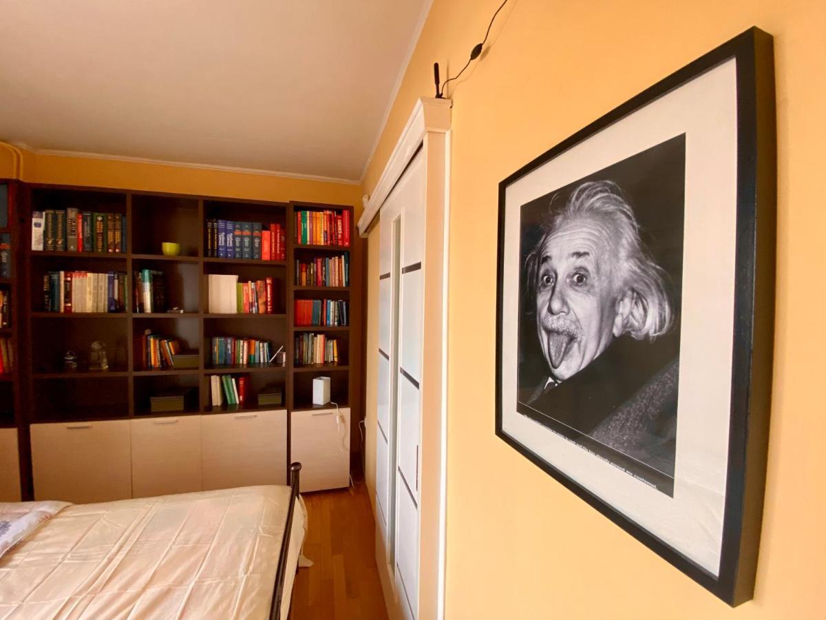 Einstein'S Apartment Атина Екстериор снимка