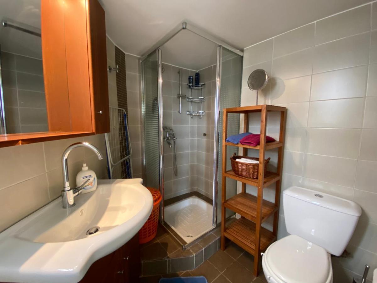 Einstein'S Apartment Атина Екстериор снимка
